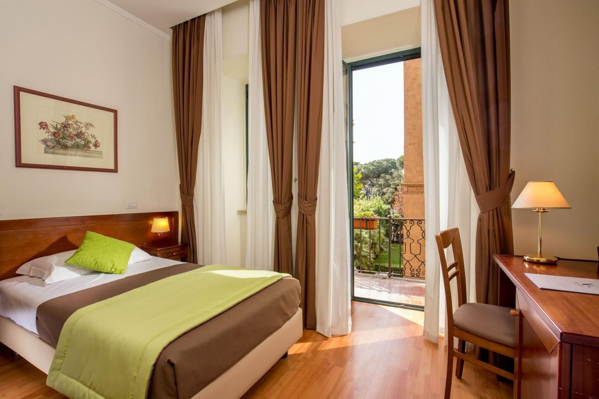 Premium bedding, minibar, in-room safe, soundproofing