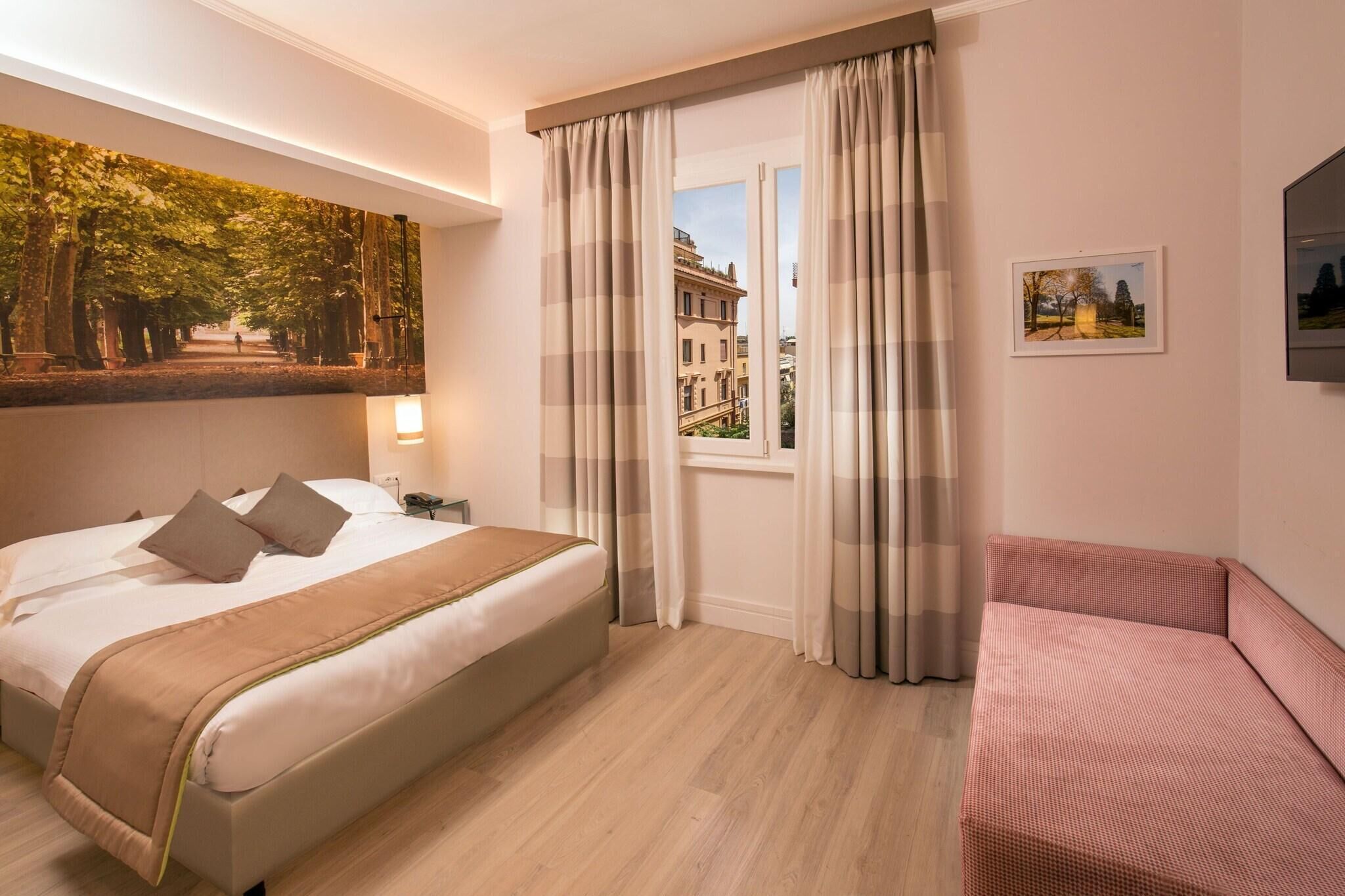 Premium bedding, minibar, in-room safe, soundproofing