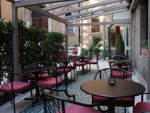 Terrace/patio - Hotel Villa Grazioli (Rome)