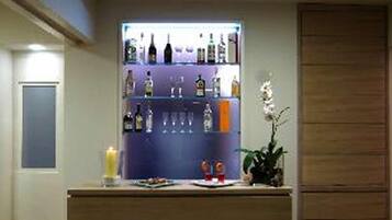 Bar (in der Unterkunft)