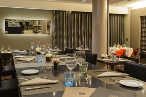 Dinner served - First Hotel Malpensa (Somma Lombardo)
