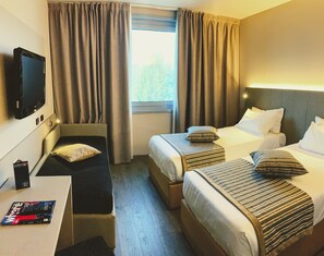 Deluxe Triple Room | Premium bedding, down comforters, minibar, in-room safe