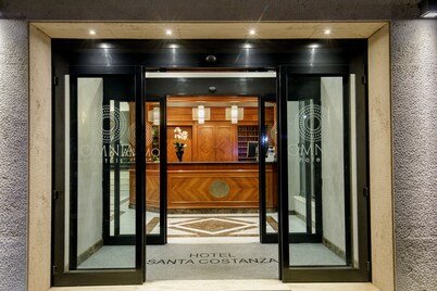 Hotel Santa Costanza