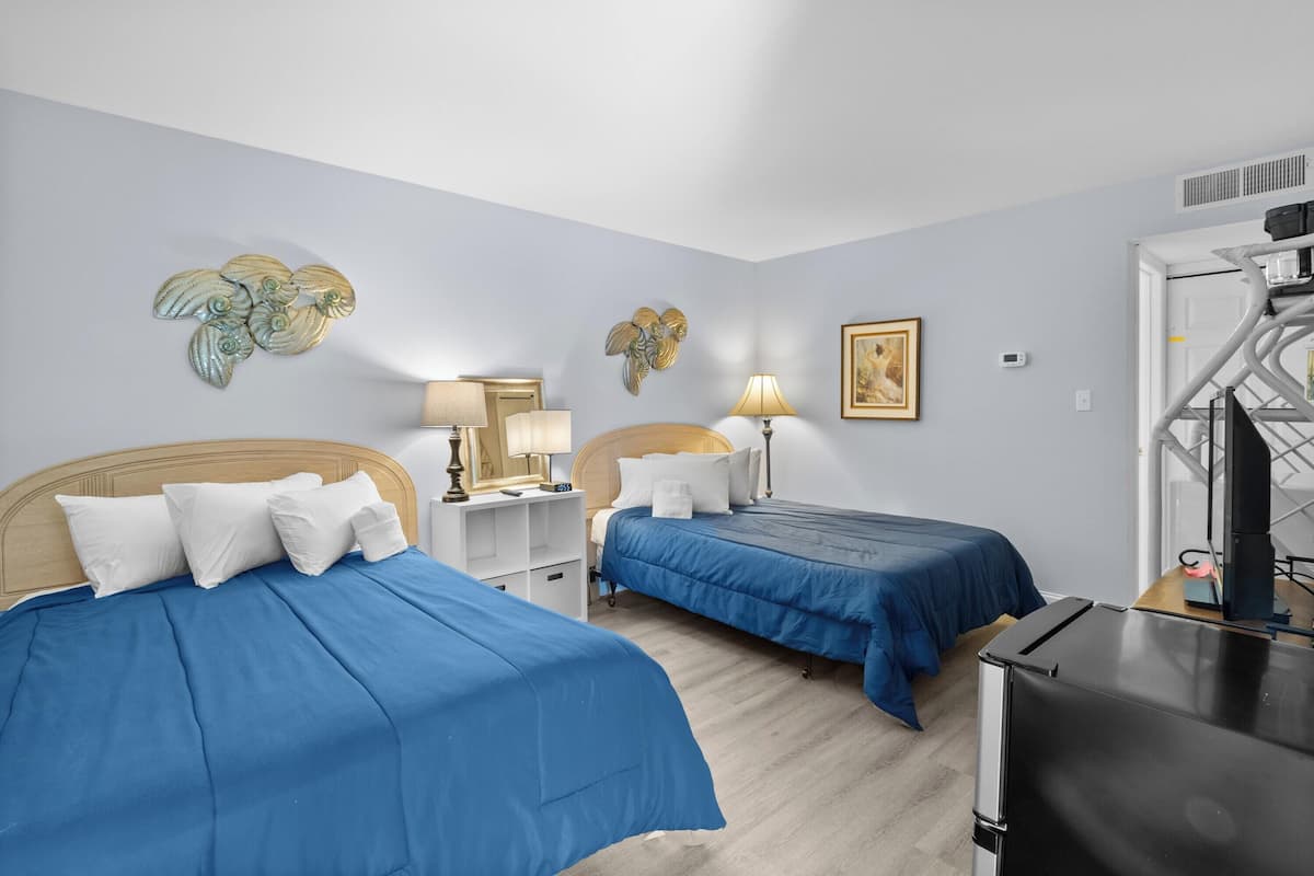 Basic-Zimmer, Nichtraucher, Blick auf den Golfplatz | Individuell dekoriert, Verdunkelungsvorhänge, Bügeleisen/Bügelbrett