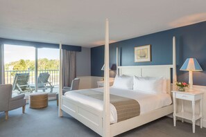 Riverside, King, Water View | Hypo-allergenic bedding, pillowtop beds, individually furnished - Breakwater Inn (Kennebunkport)