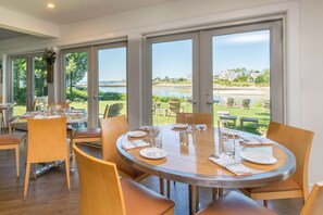 Lunch, dinner served; local cuisine, ocean views  - Breakwater Inn (Kennebunkport)