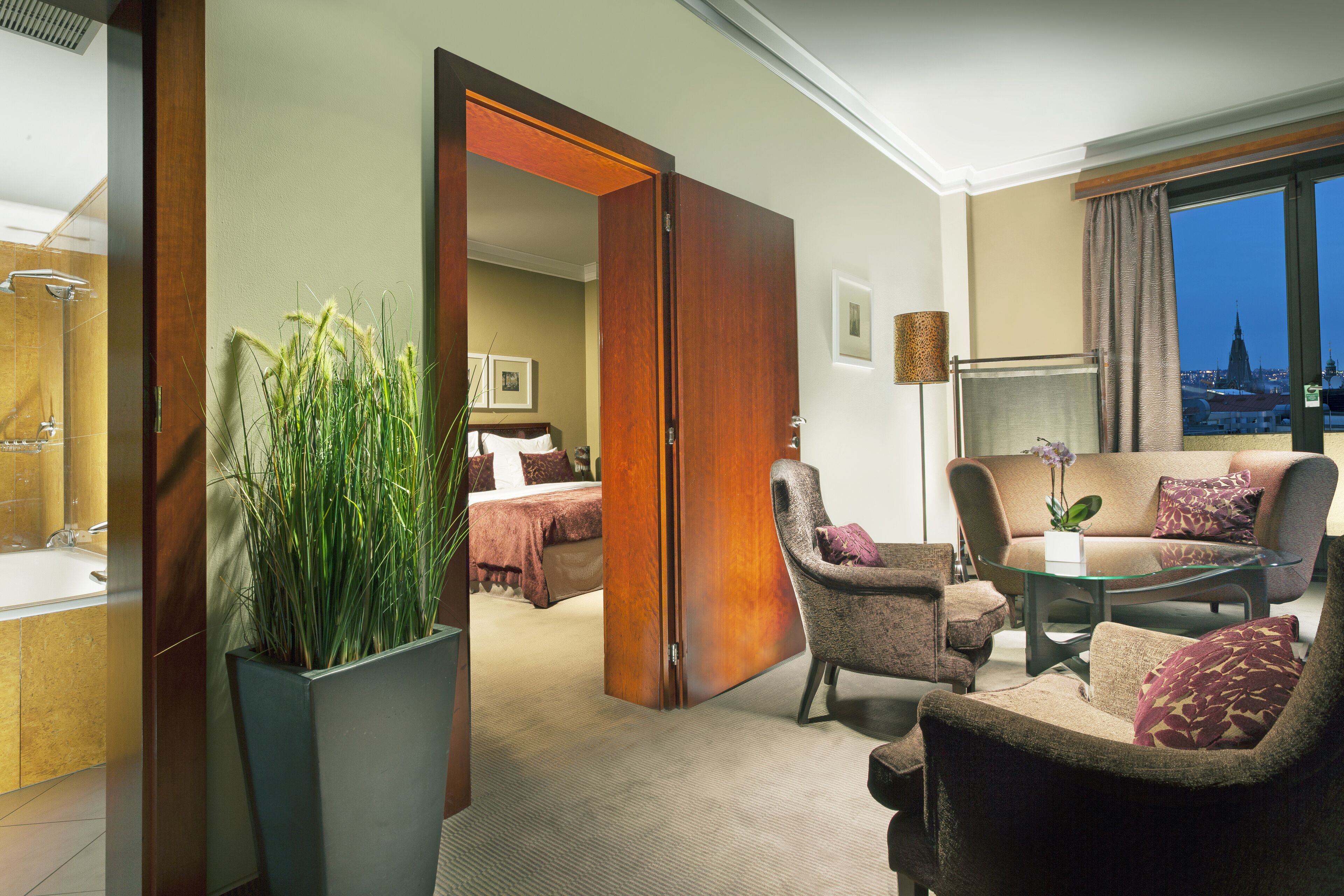 suite | room amenity