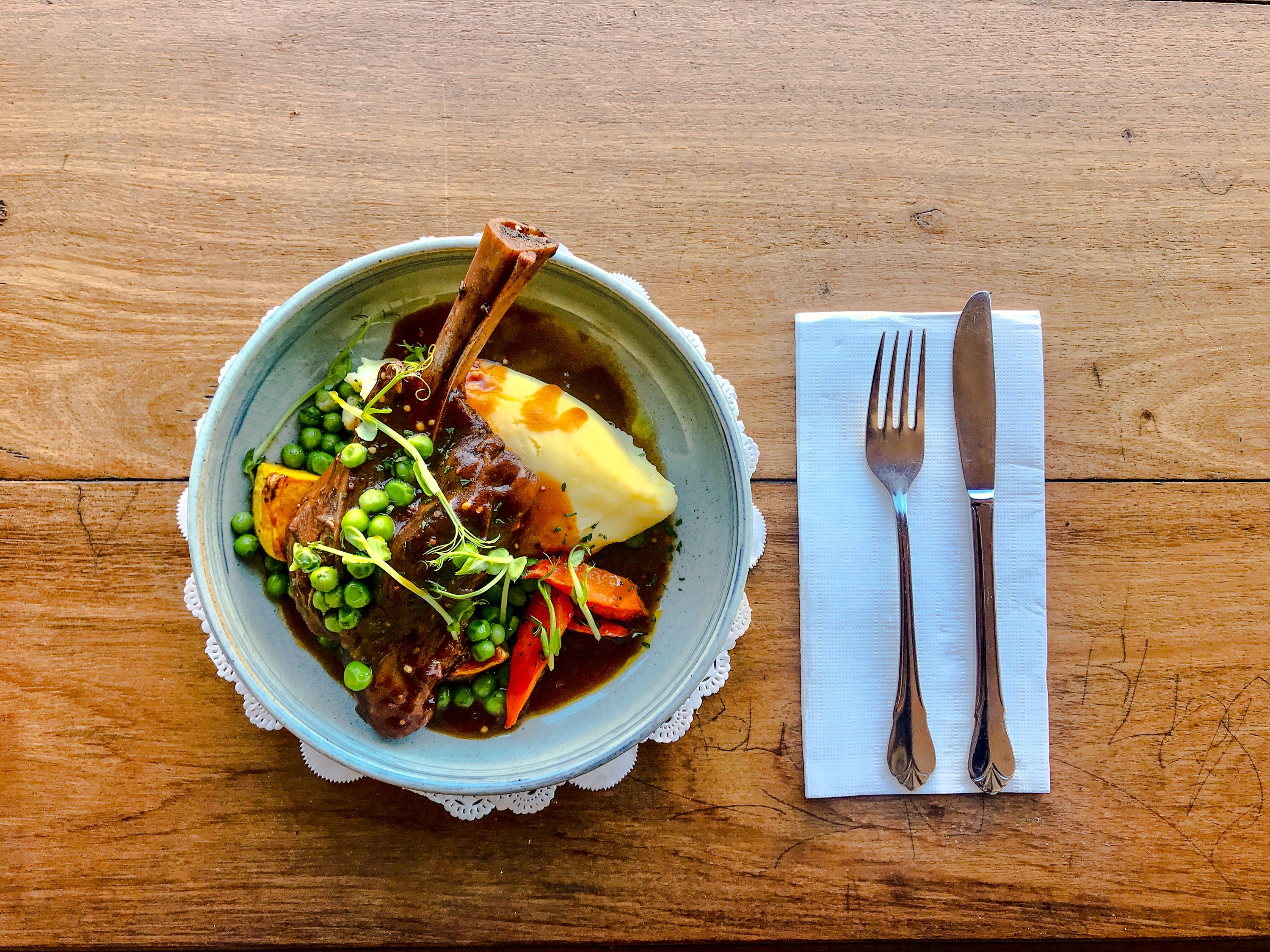 breakfast and dinner served, international cuisine