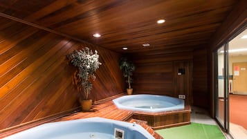 Bañera de hidromasaje interior