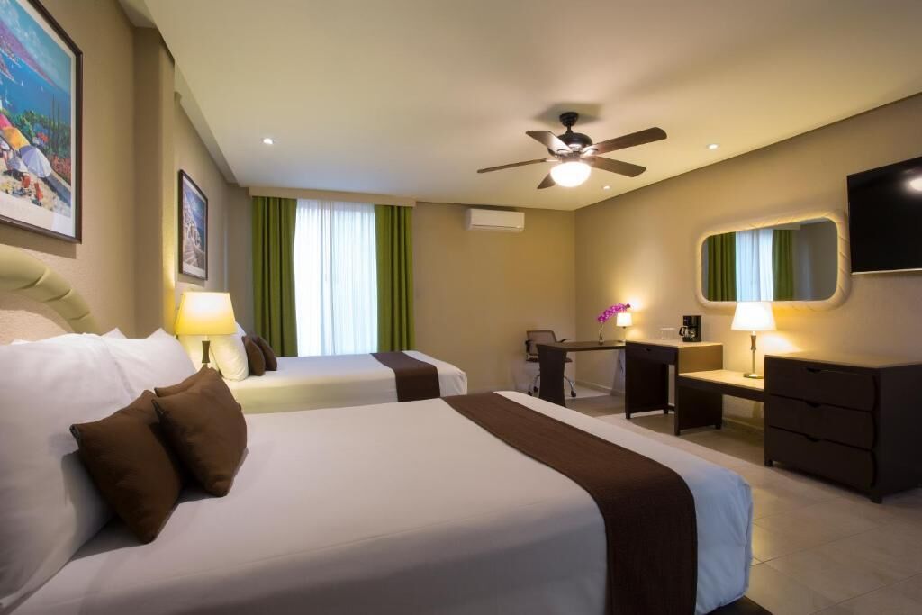 Premium bedding, in-room safe, desk, iron/ironing board