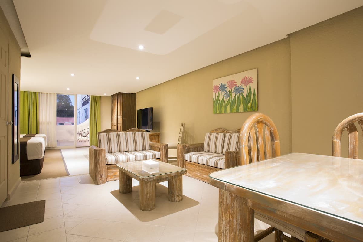 Premier Suite, 2 Double Beds | Premium bedding, in-room safe, desk, iron/ironing board