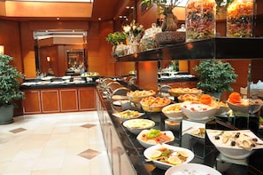 Desayuno continental (TRY 500 por persona)