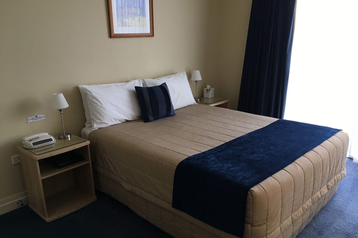 Superior Studio, Kitchenette | Premium bedding, in-room safe, desk, soundproofing