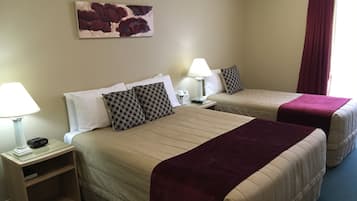 Suite Deluxe, 1 habitación, cocina básica | Ropa de cama de alta calidad, caja fuerte, escritorio