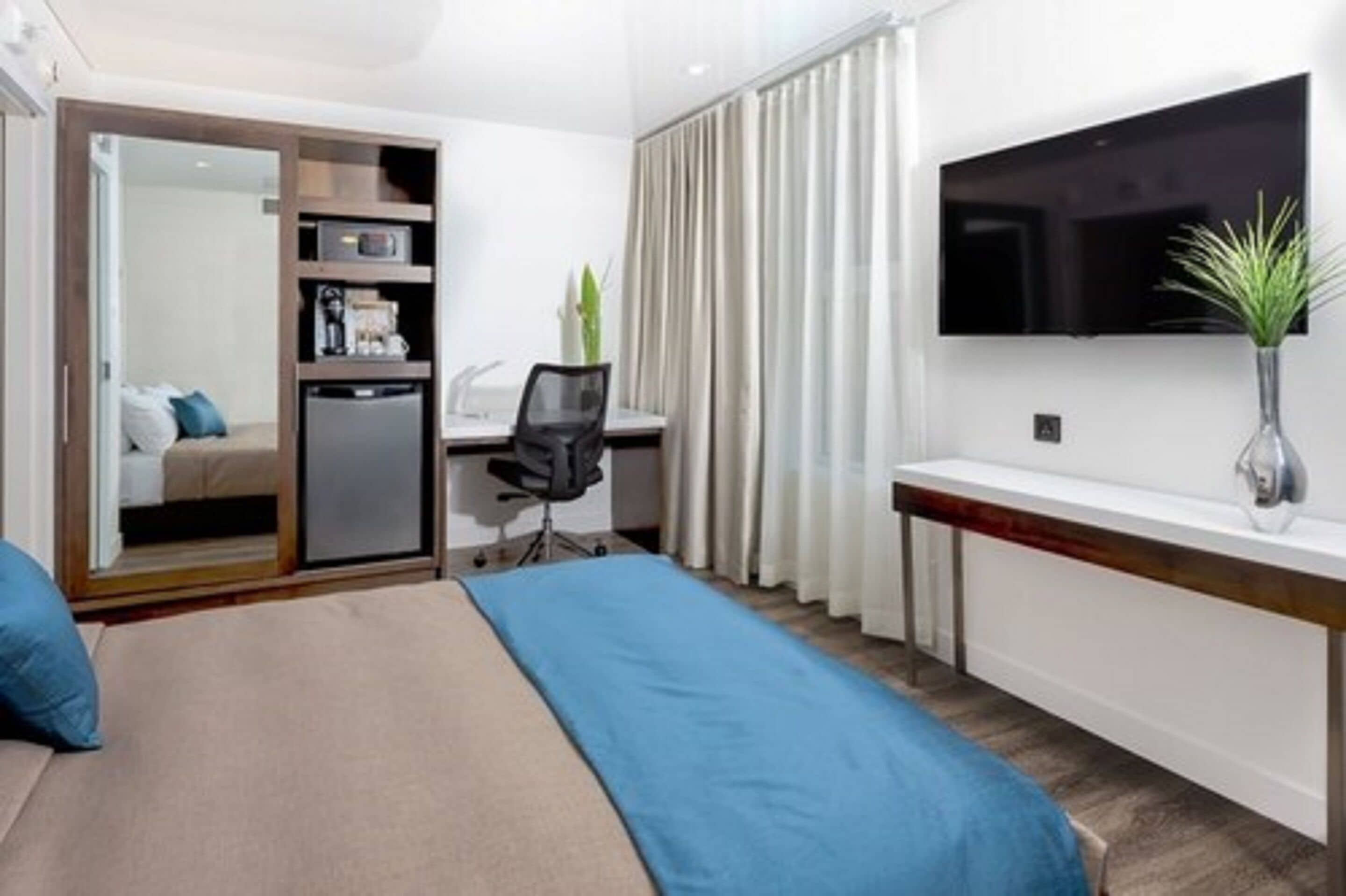 room ultra, 1 double bed (small) | 1 bedroom, premium bedding, in-room safe, desk
