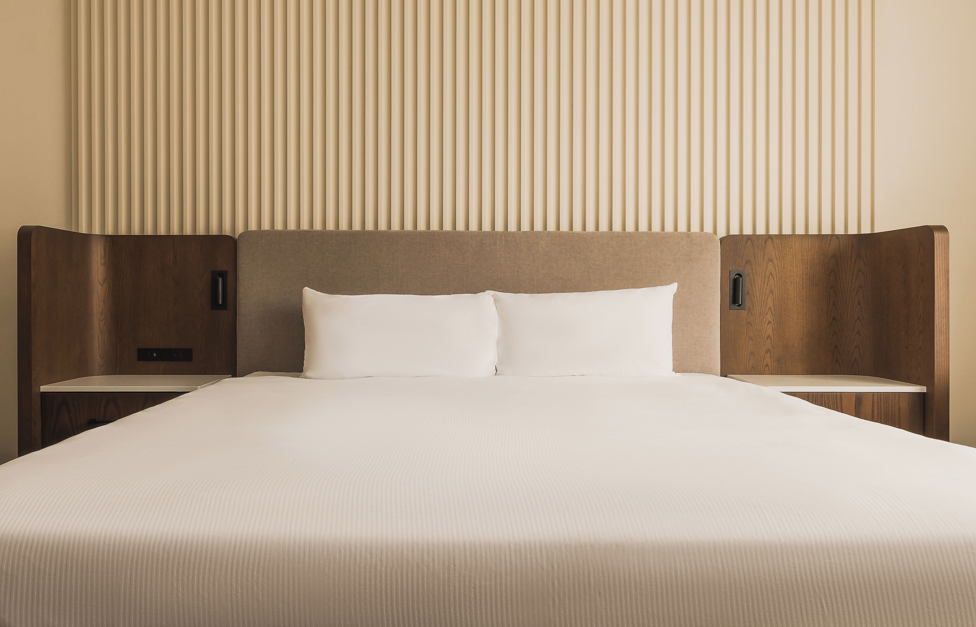 1 bedroom, premium bedding, in-room safe, desk