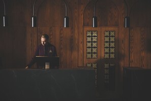 Concierge desk