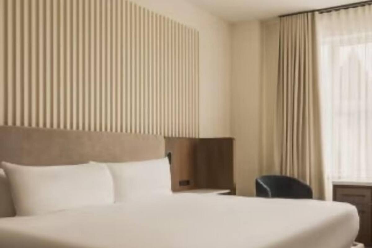 Literie de qualité supérieure, coffres-forts dans les chambres, bureau