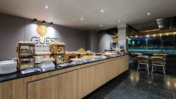 TĂ€gliches FrĂŒhstĂŒcksbuffet (35.50 BRL pro Person)