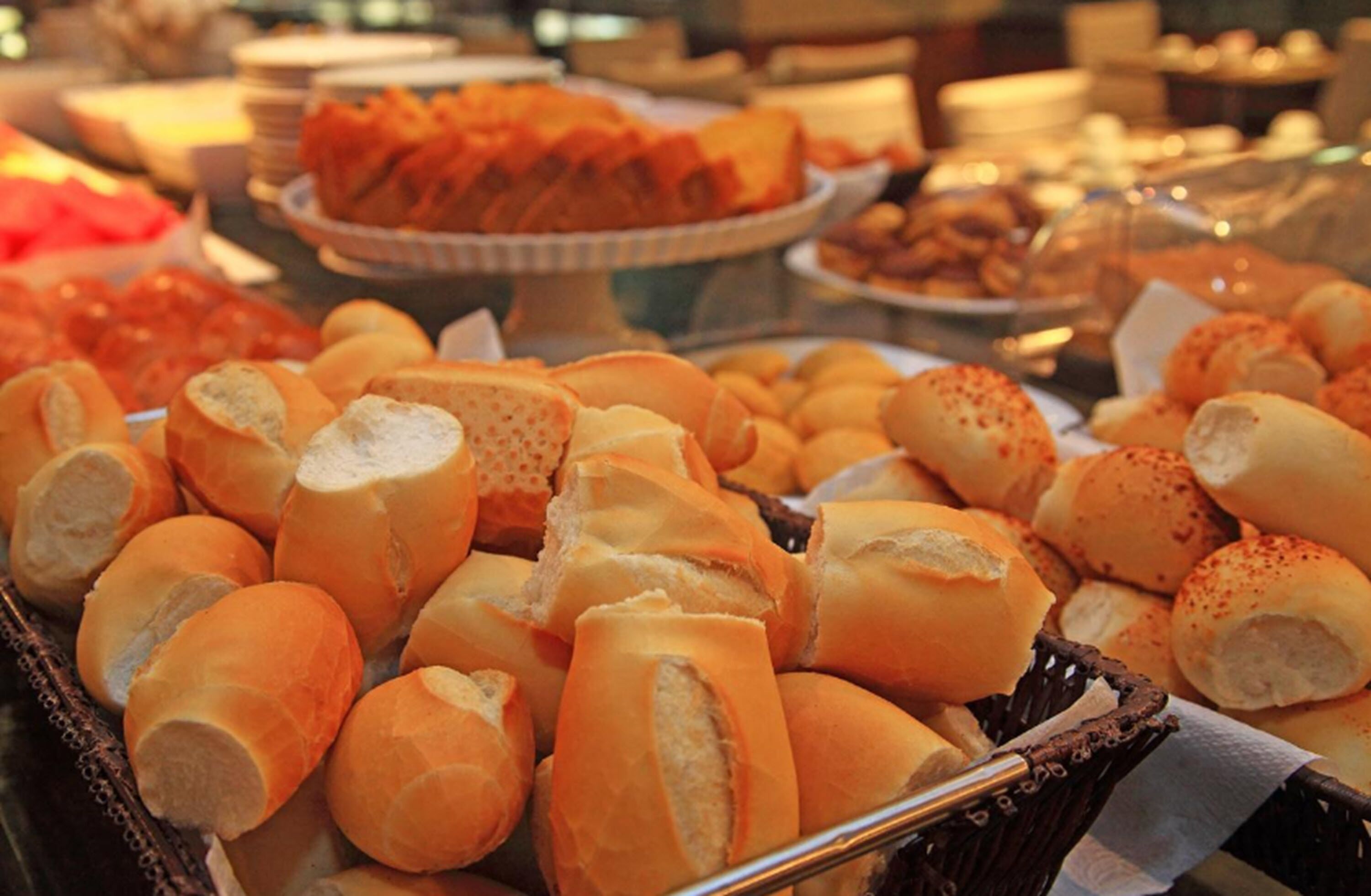 daily buffet breakfast (brl 35.50 per person)