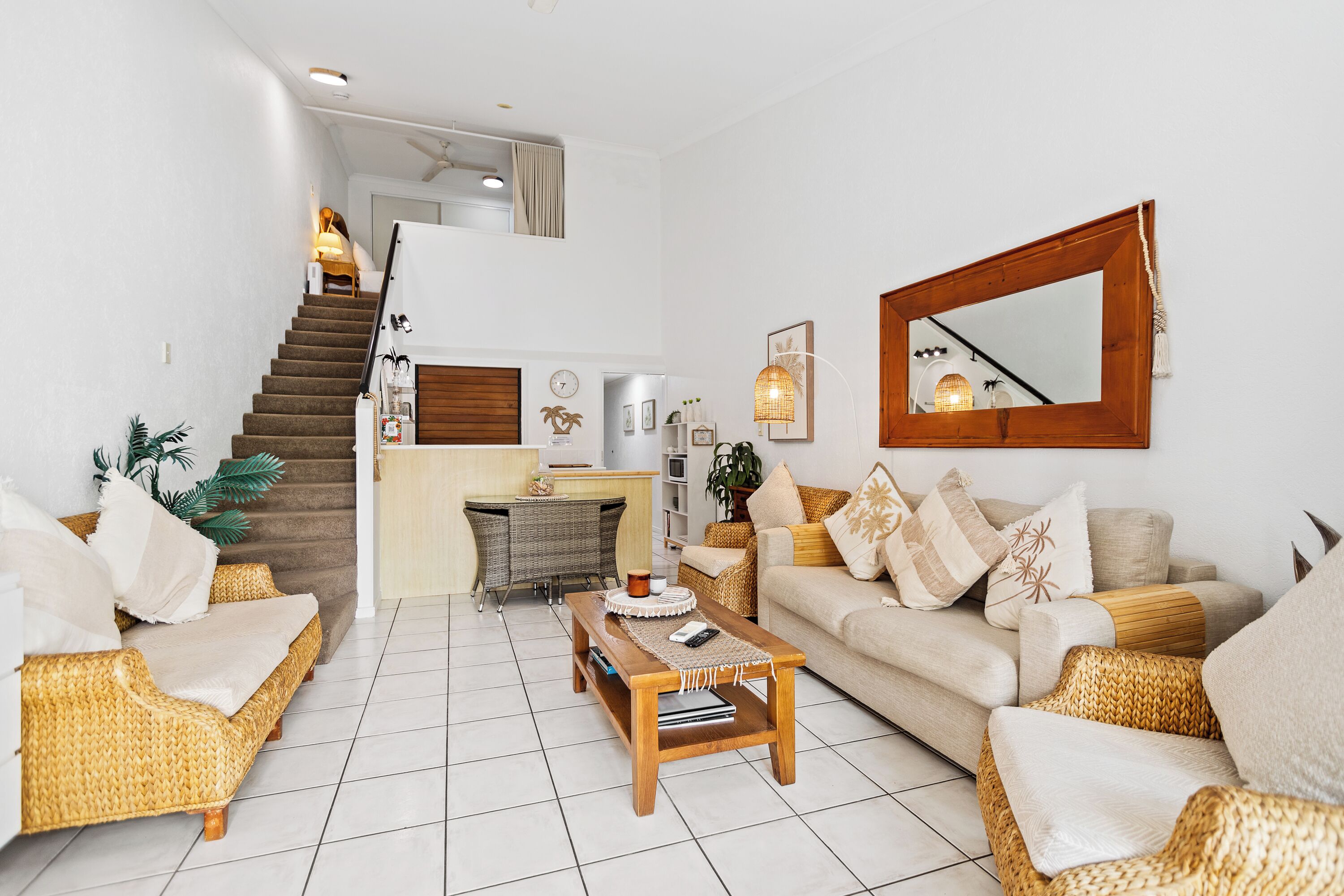 1 Bedroom | Living area | 38-inch flat-screen TV with cable channels, LCD TV