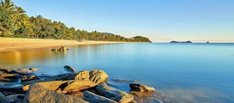 Trinity Beach Club Holiday Apartments