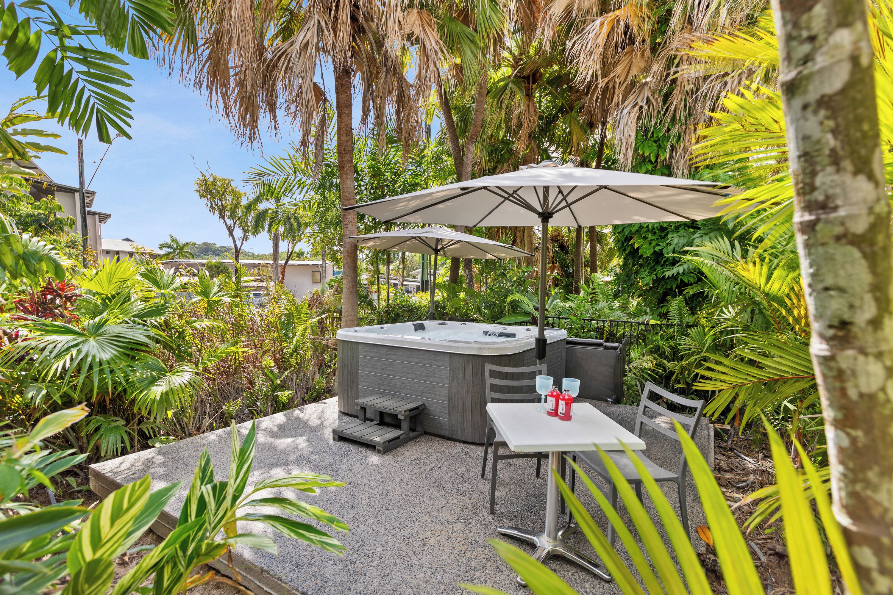 Outdoor spa tub