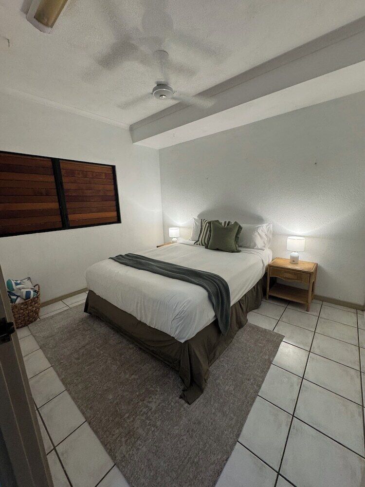 Individually furnished, blackout drapes, iron/ironing board, free WiFi