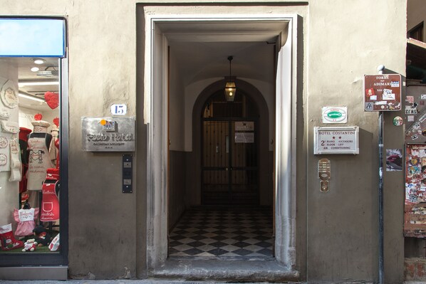 Entrée de l’hébergement