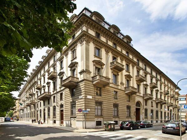 Front of property - Hotel Artuà & Solferino (Turin)