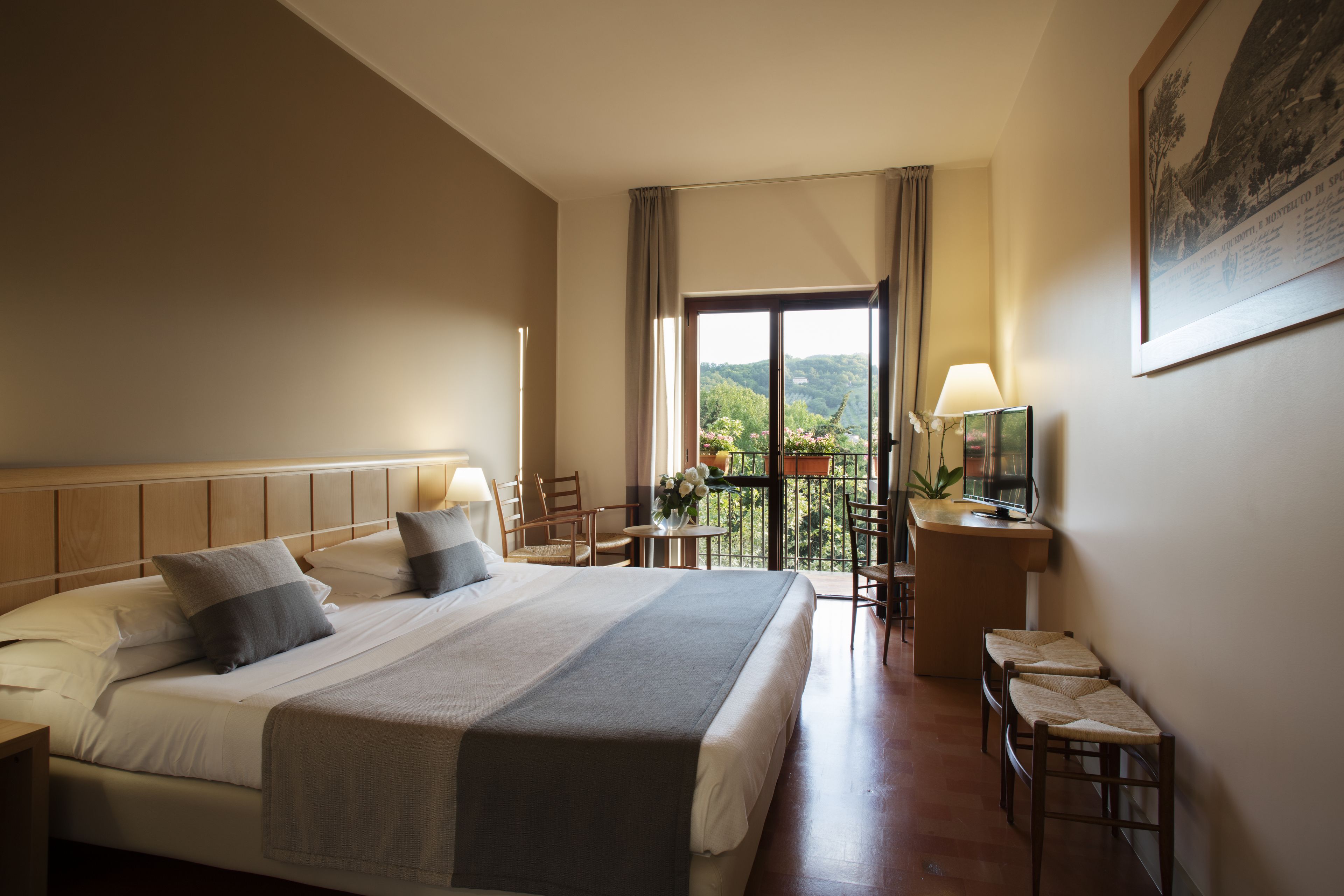 superior double room single use | minibar, in-room safe, desk, free wifi