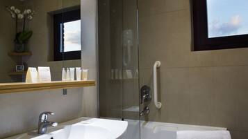 Juniorsvit | Badrum | HÄrtork och handdukar