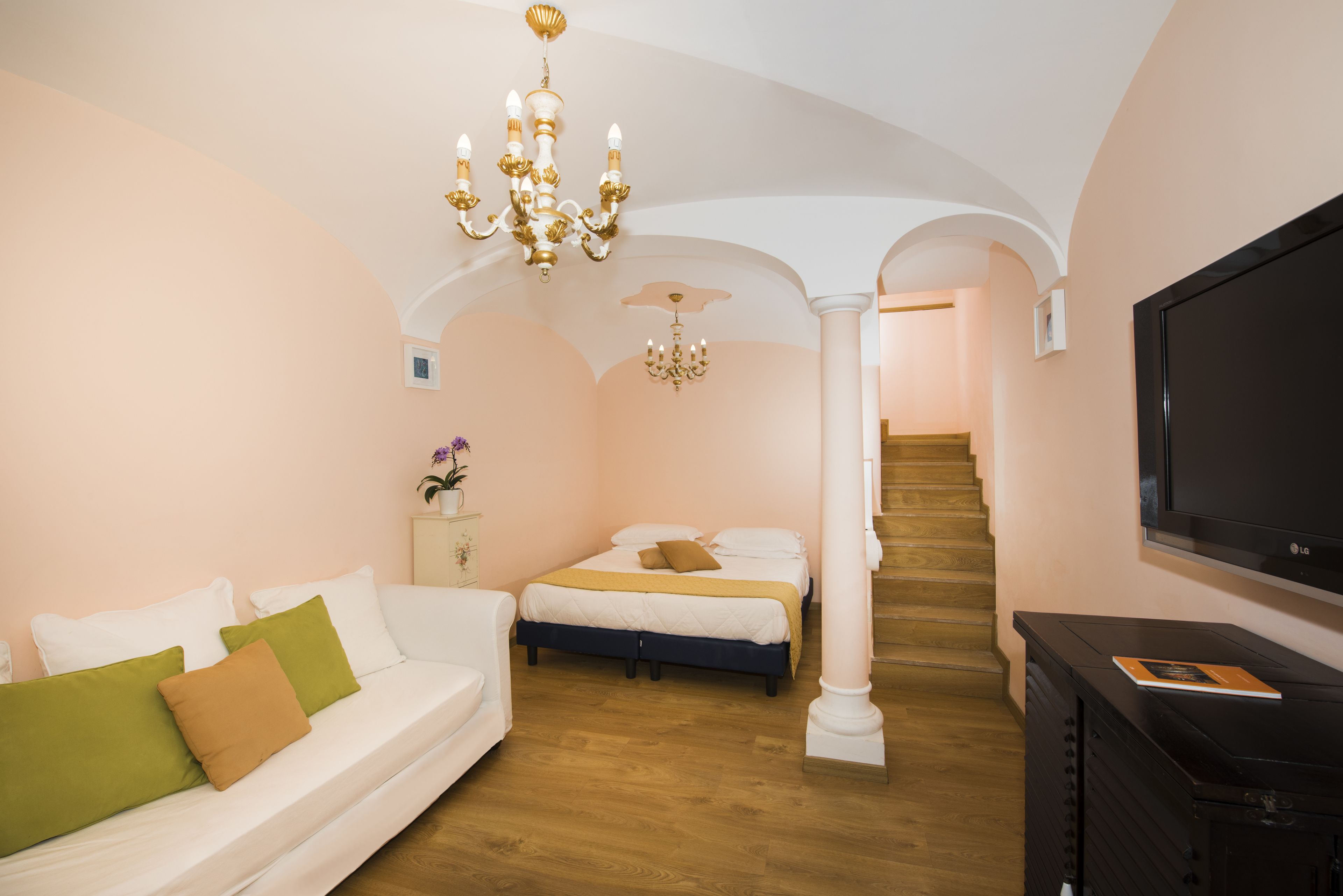 two level apartment, 1 bedroom | 1 bedroom, hypo-allergenic bedding, minibar, in-room safe