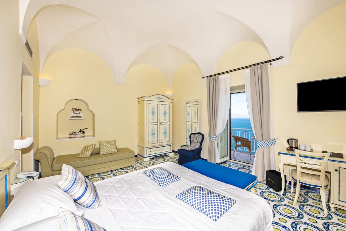 Deluxe Quadruple Room, Sea View