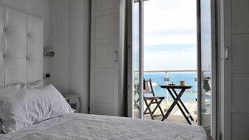 Minibar, in-room safe, rollaway beds, free WiFi