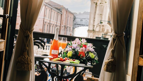 Junior Suite, Canal View | Balcony view