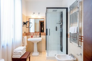 Junior Suite | Bathroom - Hotel Al ponte dei sospiri (Venice)