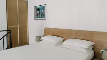 Duplex, em edifício anexo (2 people) | 1 quarto, edredons de pluma, frigobar, individualmente mobiliados