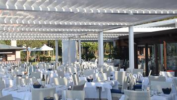 Food-Court