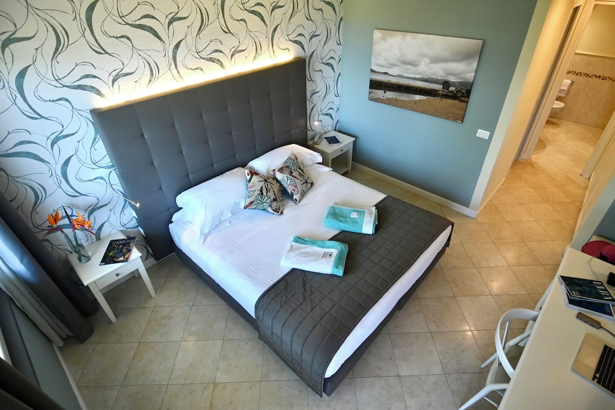 Familienzimmer, Verbindungszimmer (Prestige)