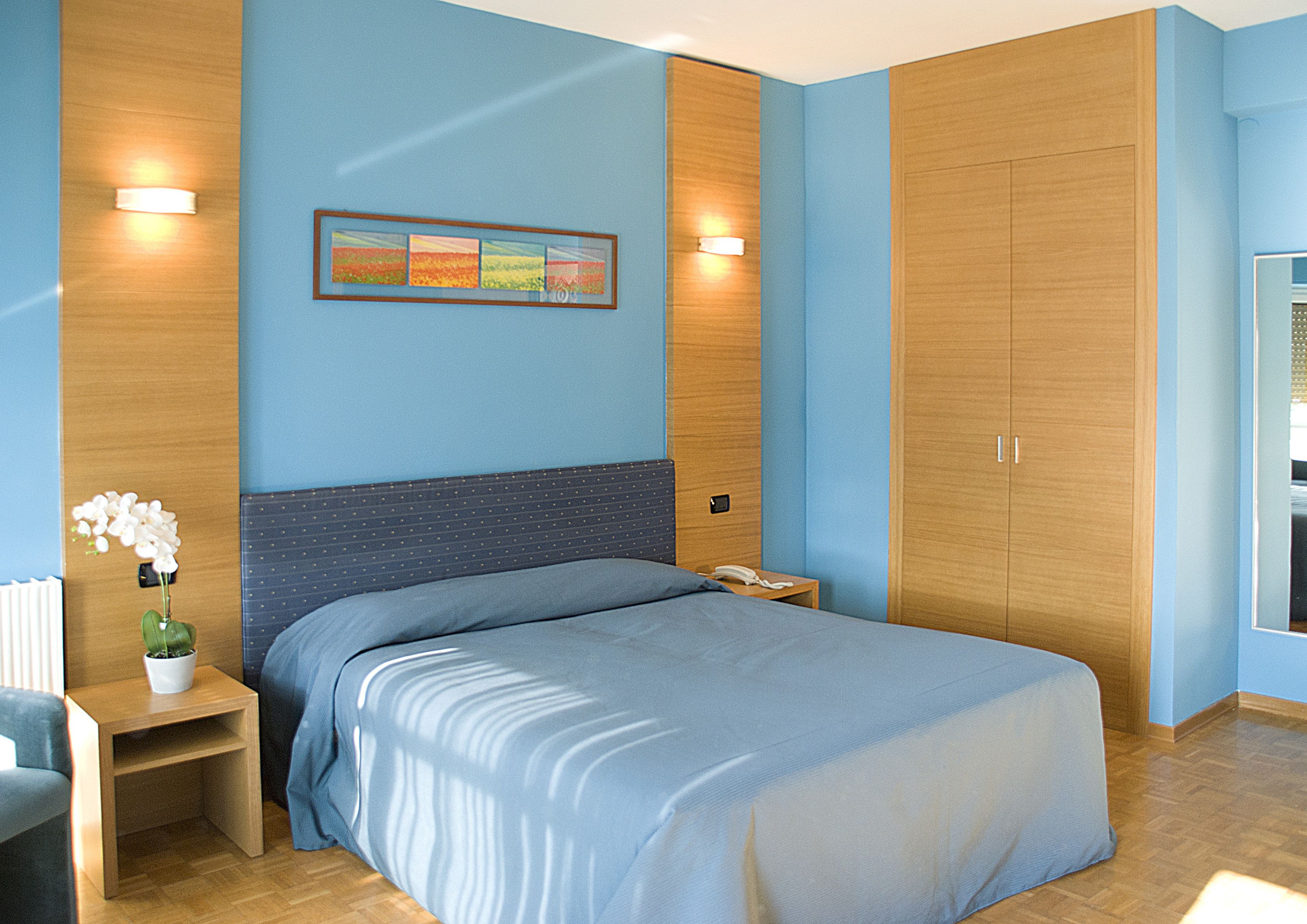 minibar, in-room safe, desk, soundproofing