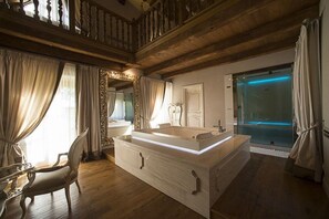 Deluxe Suite (SPA)
