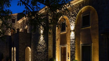 Façade de lâhĂ©bergement - soirĂ©e/nuit