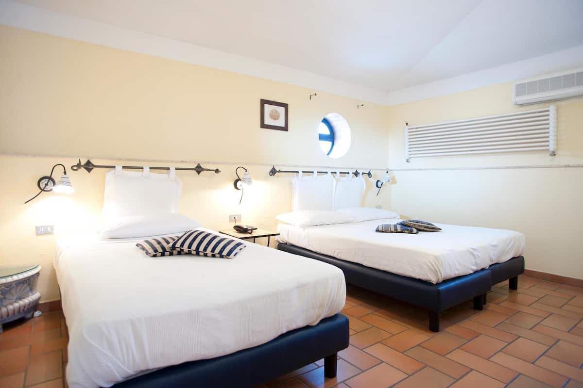 Cortinas blackout, cunas gratuitas y wifi gratis