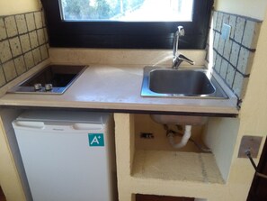 Fridge, microwave