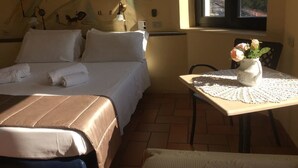 Double Room | Blackout drapes, cribs (free), WiFi (free) - Hotel Villa Medici (Naples)