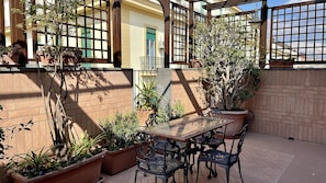 Minibar, coffres-forts dans les chambres, décoration personnalisée