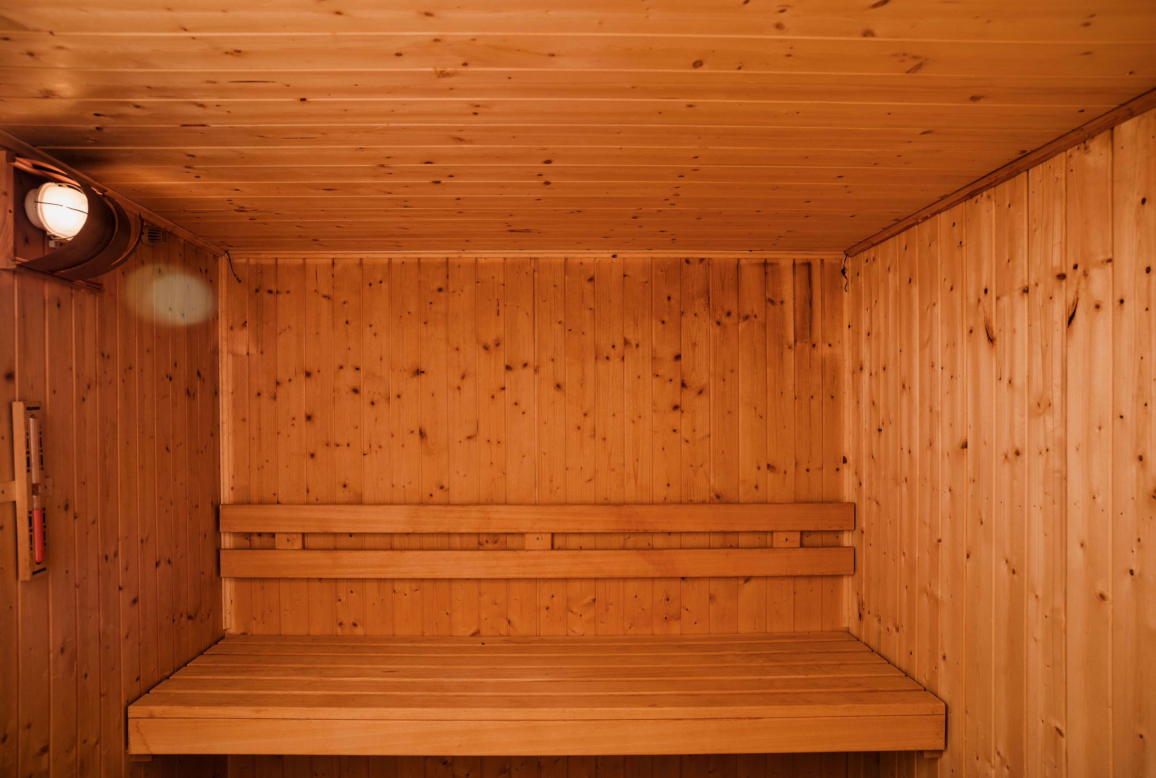 sauna, hot tub, turkish bath/hammam, body treatments, body scrubs