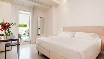 Camera Superior con letto matrimoniale o 2 letti singoli | Biancheria da letto di alta qualità, copriletto in piuma, minibar