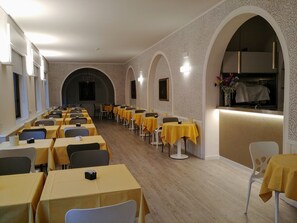 Bar (in der Unterkunft)